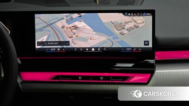 BMW 5 Series (G60) 2026 Светло-серебряный цвет из Кореи, фото 4