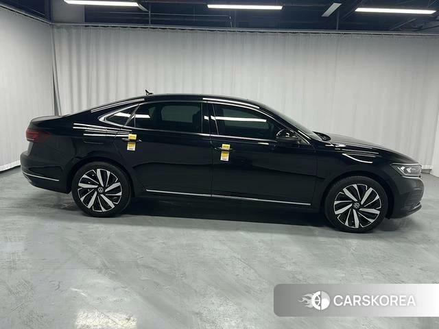 Volkswagen Passat 2024 Черный из Китая, фото 4