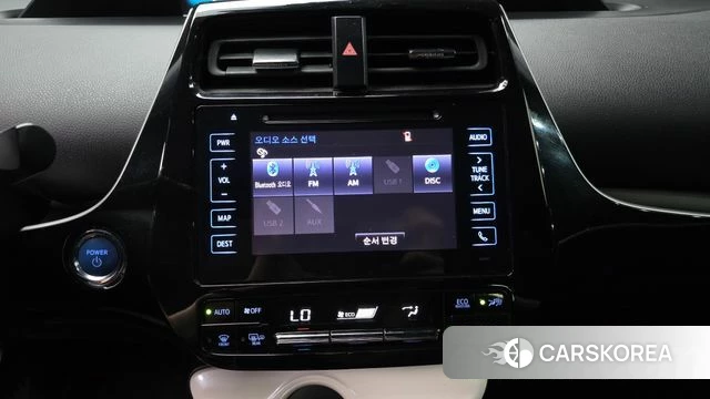 Toyota Prius 4th Generation 2018 Белый из Кореи, фото 4
