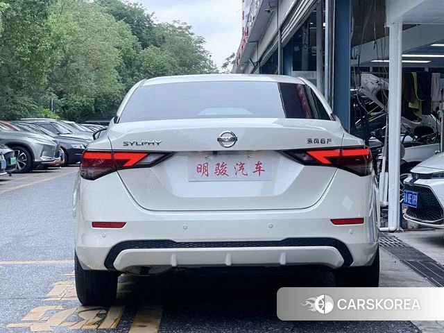 Nissan Xuan Yi 2023 Белый из Китая, фото 4