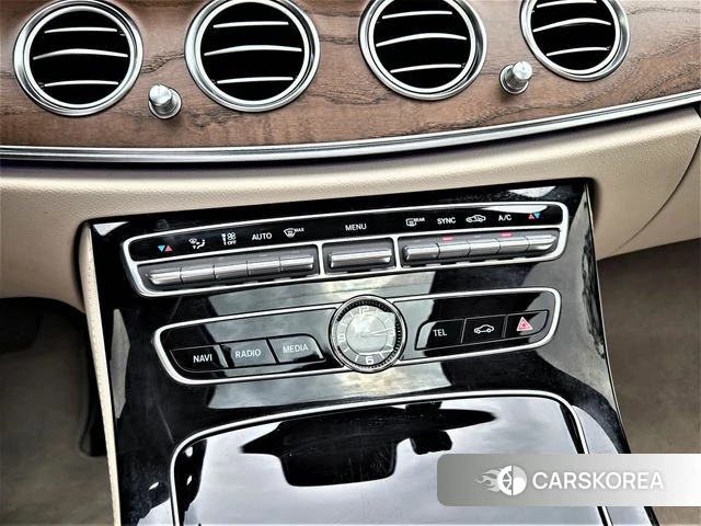 Mercedes-Benz E-Class W213 2019 Черный из Кореи, фото 4