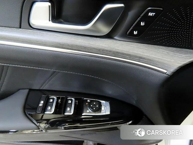 Kia The New K5 3rd generation 2024 Белый из Кореи, фото 4