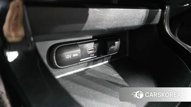 Kia Seltos 2022 Белый из Кореи, фото 4