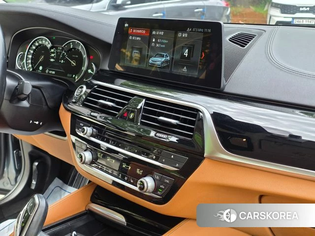 BMW 5 Series (G30) 2018 Небесно-голубой из Кореи, фото 4