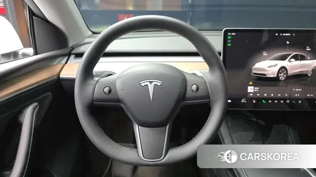 Tesla Model Y 2023 Белый из Кореи, фото 4