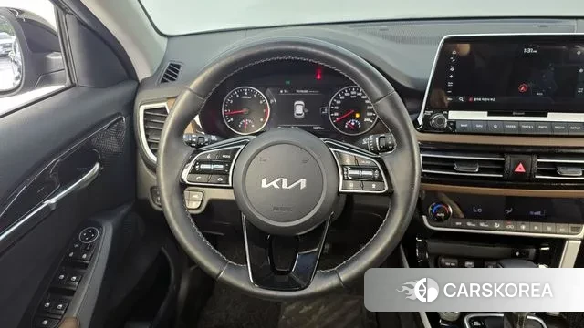 Kia Seltos 2022 Черный из Кореи, фото 4