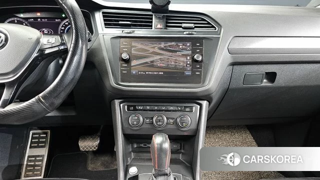 Volkswagen Tiguan second Generation 2018 Белый из Кореи, фото 4