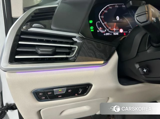 BMW X7 (G07) 2021 Белый из Кореи, фото 4