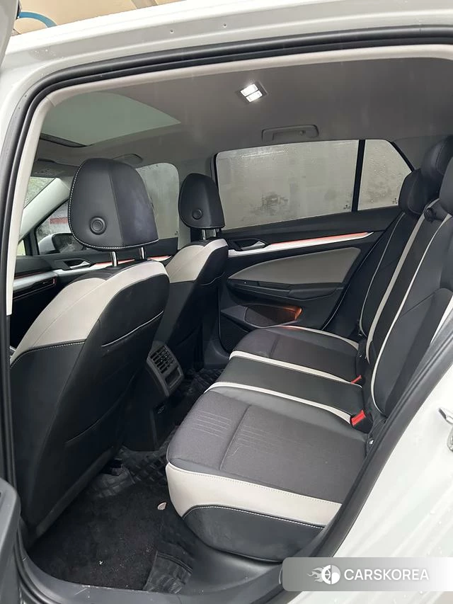 Volkswagen Golf 2024 Белый из Китая, фото 4