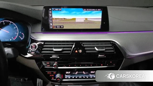 BMW 5 Series (G30) 2019 Синий из Кореи, фото 4