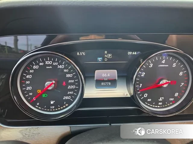 Mercedes-Benz E-Class W213 2018 Черный из Кореи, фото 4