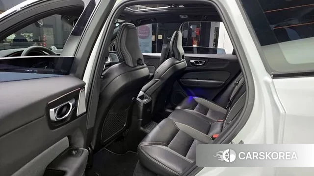 Volvo XC60 second Generation 2021 Белый из Кореи, фото 4