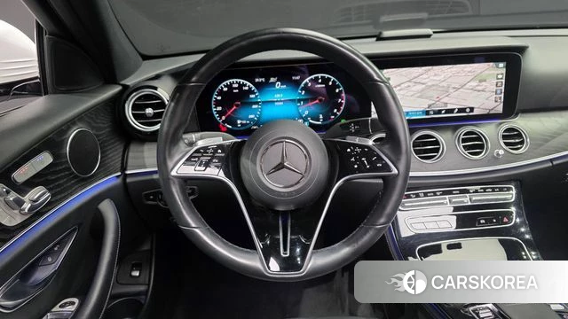 Mercedes-Benz E-Class W213 2022 Белый из Кореи, фото 4