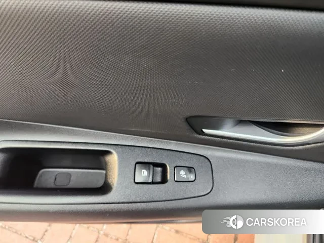 Hyundai The New Avante (CN7) 2024 Серебристо-серый из Кореи, фото 4