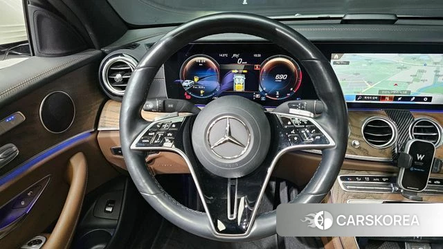 Mercedes-Benz E-Class W213 2022 Белый из Кореи, фото 4