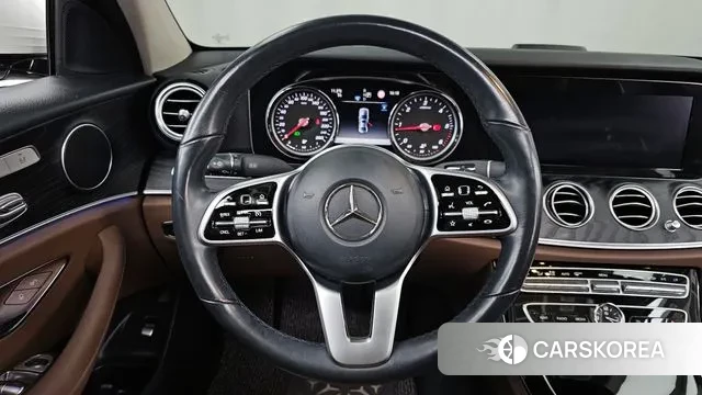 Mercedes-Benz E-Class W213 2018 Белый из Кореи, фото 4