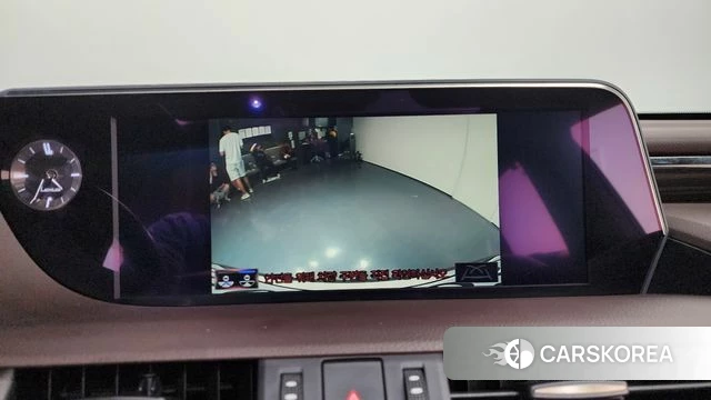 Lexus ES300h 7th generation 2019 Серебряный из Кореи, фото 4
