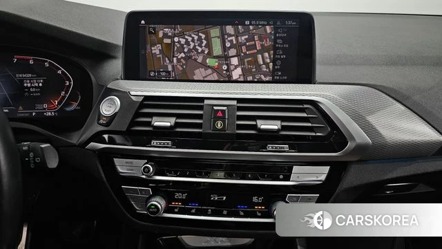 BMW X3 (G01) 2021 Черный из Кореи, фото 4