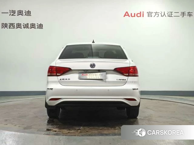 Volkswagen Lavida 2022 Белый из Китая, фото 4