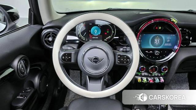 Mini Cooper 2023 Белый из Кореи, фото 4