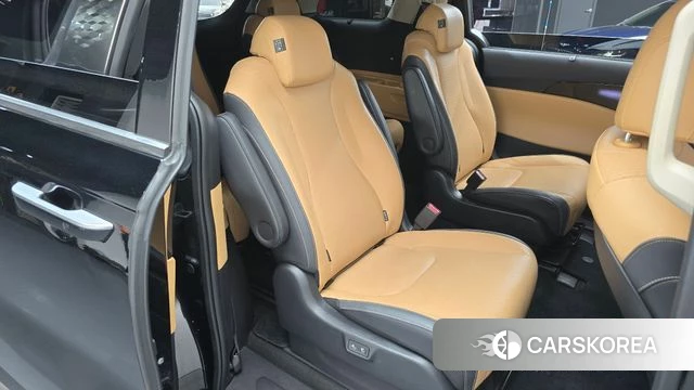 Kia Carnival 4th generation 2023 Черный из Кореи, фото 4
