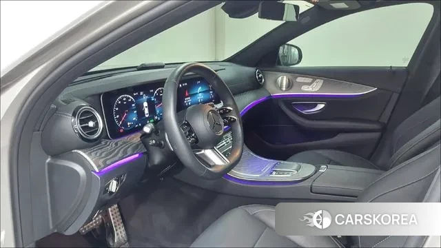 Mercedes-Benz E-Class W213 2023 Серебряный из Кореи, фото 4