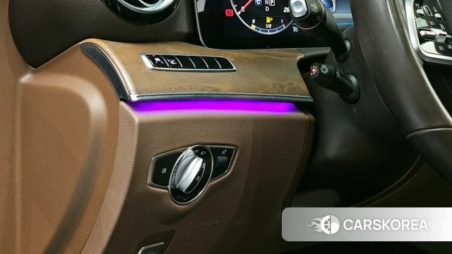 Mercedes-Benz E-Class W213 2019 Черный из Кореи, фото 4