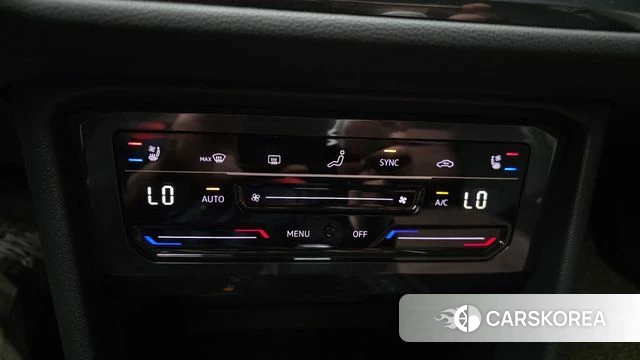 Volkswagen Tiguan Allspace 2022 Белый из Кореи, фото 4