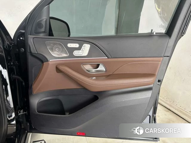 Mercedes-Benz GLS 2024 Черный из Китая, фото 4