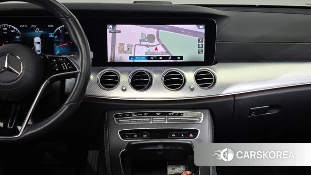 Mercedes-Benz E-Class W213 2021 Белый из Кореи, фото 4