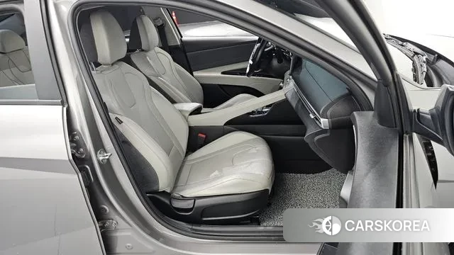 Hyundai Avante Hybrid (CN7) 2022 Серебристо-серый из Кореи, фото 4