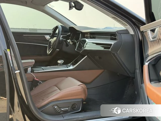 Audi A6L 2023 Черный из Китая, фото 4