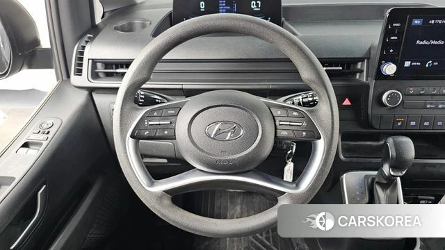Hyundai Staria 2023 Серый из Кореи, фото 4