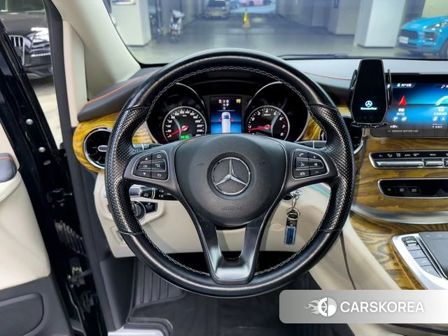 Mercedes-Benz V-class 2023 Черный из Китая, фото 4