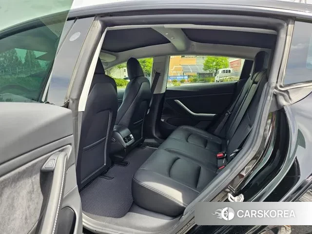 Tesla Model 3 2021 Черный из Кореи, фото 4