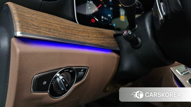 Mercedes-Benz E-Class W213 2022 Белый из Кореи, фото 4