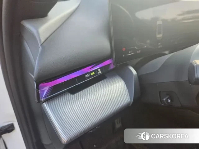 BMW 5 Series (G60) 2024 Белый из Кореи, фото 4