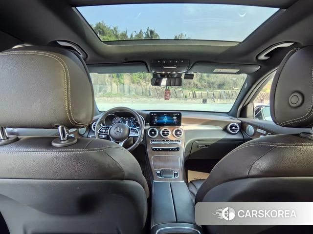 Mercedes-Benz GLC 2021 Белый из Китая, фото 4