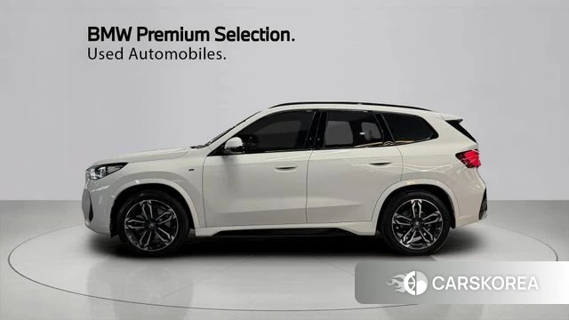 BMW iX1 (U11) 2023 Белый из Кореи, фото 4