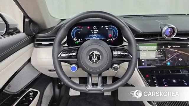 Maserati Grancabrio 2nd Generation 2024 Светло-серебряный цвет из Кореи, фото 4