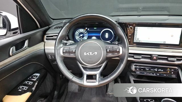 Kia K5 3rd generation 2023 Белый из Кореи, фото 4
