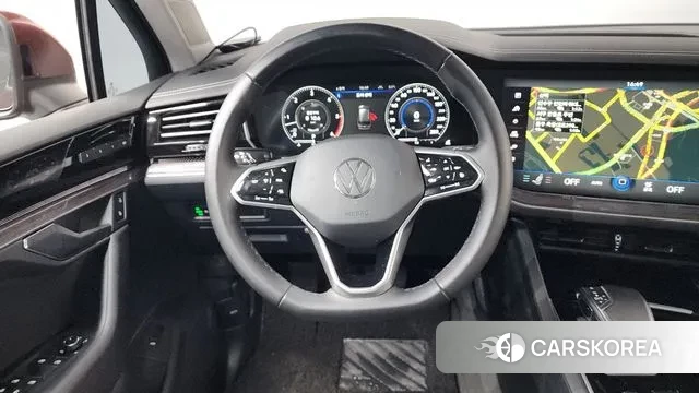 Volkswagen Touareg 3rd generation 2023 Оранжевый из Кореи, фото 4