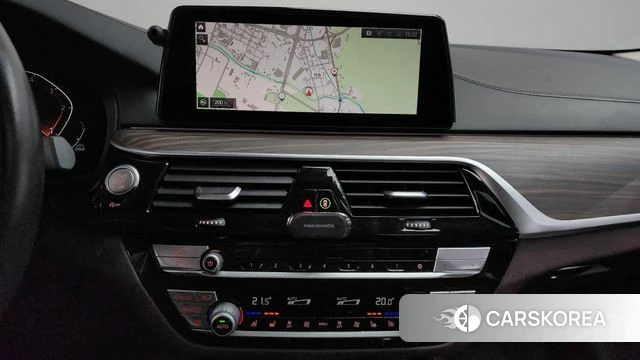 BMW 5 Series (G30) 2020 Белый из Кореи, фото 4