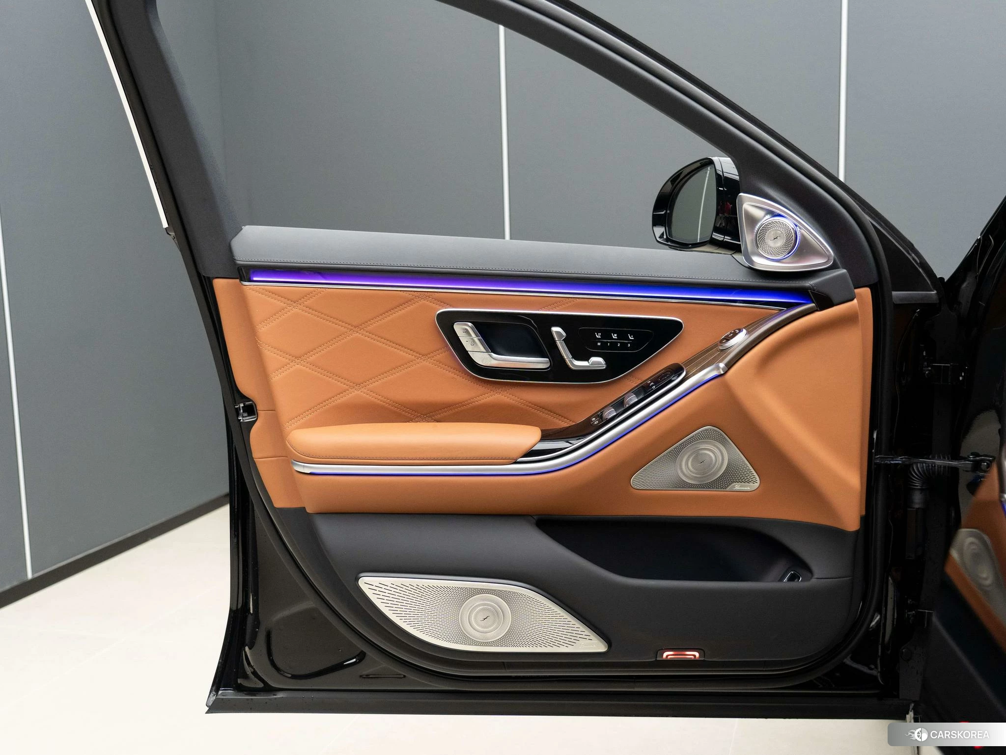 Mercedes-Benz Maybach S-class 2024 Черный из Китая, фото 4