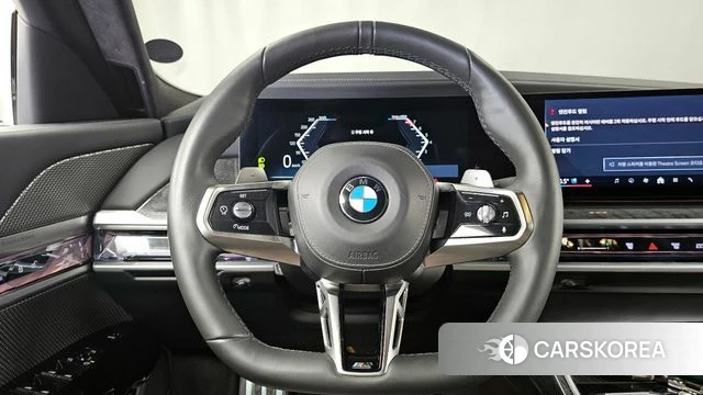 BMW 7 Series (G70) 2023 Белый из Кореи, фото 4