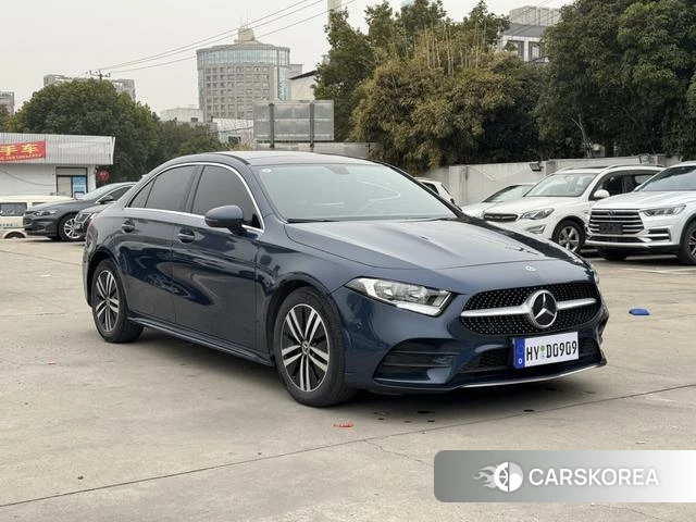 Mercedes-Benz Class A 2019 Синий из Китая, фото 4