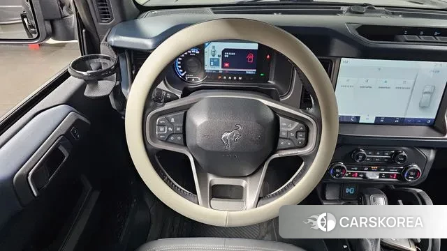 Ford Bronco 6th Generation 2023 Черный из Кореи, фото 4