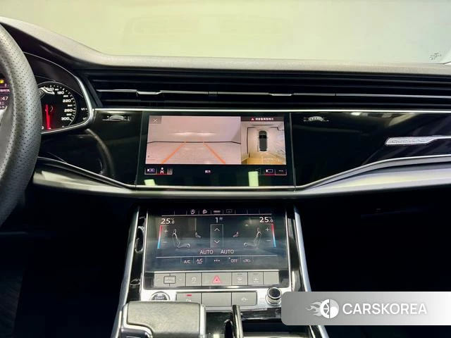 Audi Q7 2022 Черный из Китая, фото 4