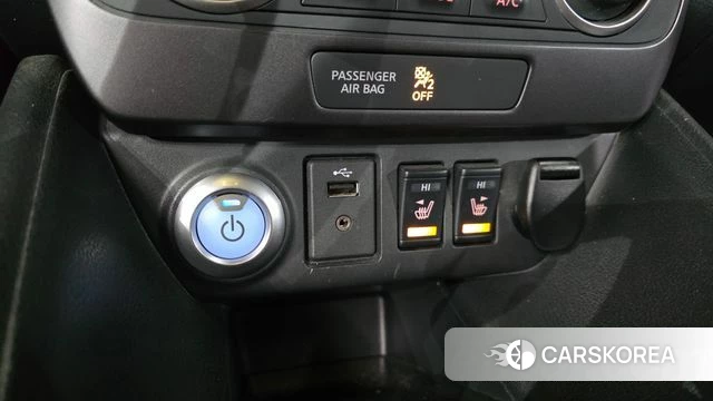 Nissan Leaf (ZE1) 2019 Белый из Кореи, фото 4