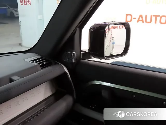 Land Rover Defender (L663) 2021 Зеленый из Кореи, фото 4
